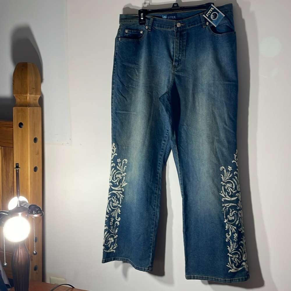 Avenue Blues size 18 blue jeans